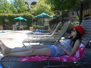 Micaela Suárez feet photo 3
