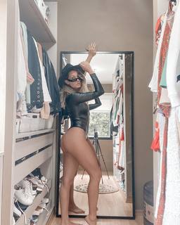 Micaela Viciconte feet photo 11