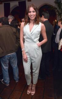 Michaela Conlin feet photo thumbnail