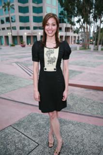 Michaela Conlin feet photo thumbnail