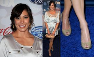 Michaela Conlin feet photo thumbnail