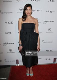 Michaela Conlin feet photo thumbnail