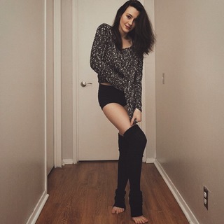 Michaela Jill Murphy feet photo thumbnail