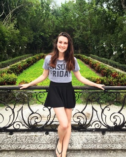 Michaela Jill Murphy feet photo thumbnail