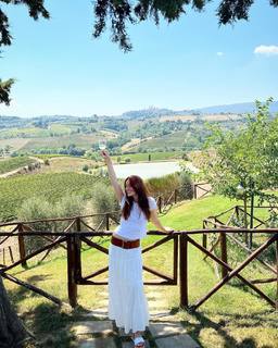 Michaela Jill Murphy feet photo thumbnail