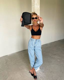 Michaela Kocianova feet photo 1