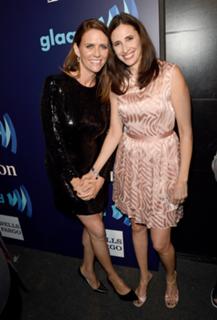 Michaela Watkins feet photo 4