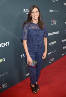 Michaela Watkins feet photo 10