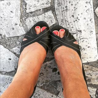 Michela Andreozzi feet photo 16