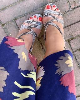 Michela Andreozzi feet photo 10