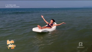 Michela Coppa feet photo thumbnail