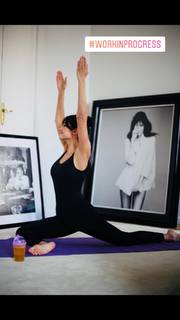 Michela Coppa feet photo thumbnail