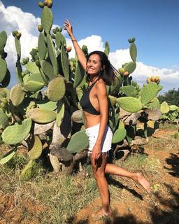 Michela Coppa feet photo thumbnail