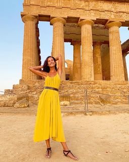 Michela Coppa feet photo thumbnail