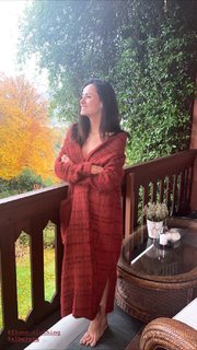 Michela Coppa feet photo thumbnail