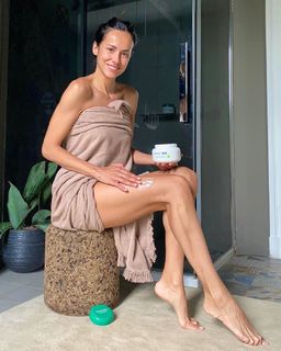 Michela Coppa feet photo thumbnail