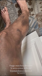 Michela Coppa feet photo thumbnail