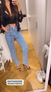 Michela Coppa feet photo thumbnail