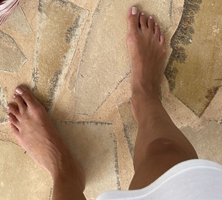 Michela Coppa feet photo thumbnail