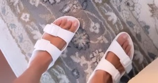 Michela Coppa feet photo thumbnail