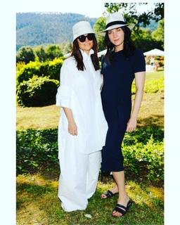 Michele Hicks feet photo 2