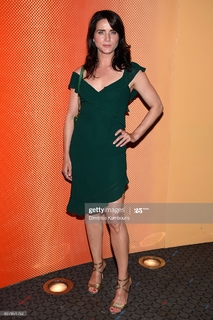 Michele Hicks feet photo 7