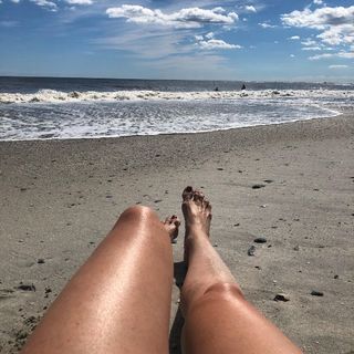 Michele Hicks feet photo 4