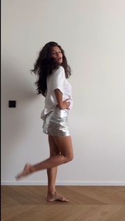 Michelle Andrade feet photo 4