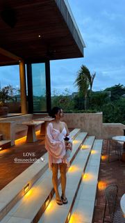 Michelle Andrade feet photo 16