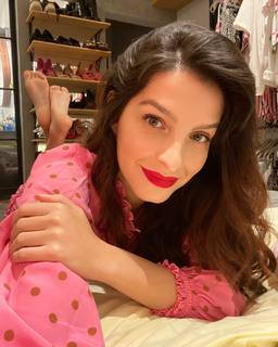 Michelle Batista feet photo 2