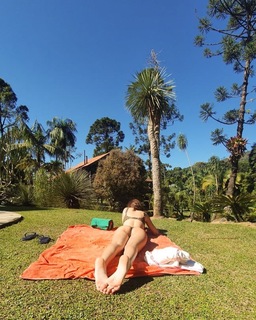 Michelle Batista feet photo 3