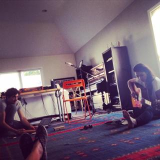Michelle Branch feet photo 8