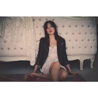 Michelle Branch feet photo 1