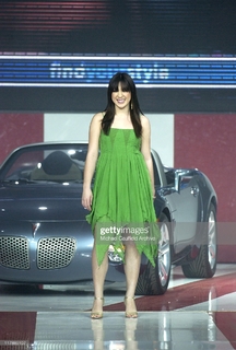 Michelle Branch feet photo 3