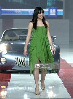 Michelle Branch feet photo 1