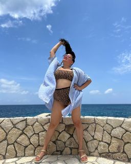 Michelle Buteau feet photo 15