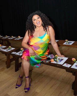 Michelle Buteau feet photo 4