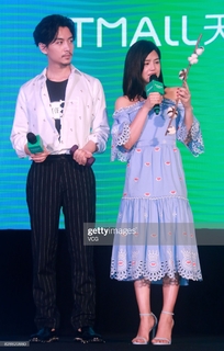 Michelle Chen feet photo 2