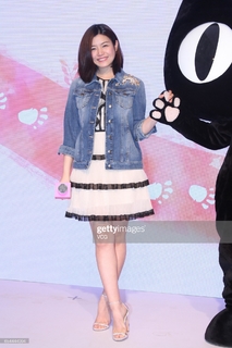 Michelle Chen feet photo 17