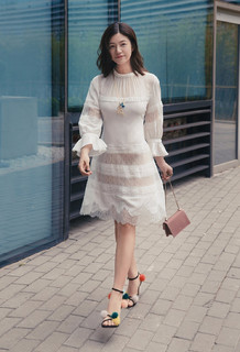 Michelle Chen feet photo 1