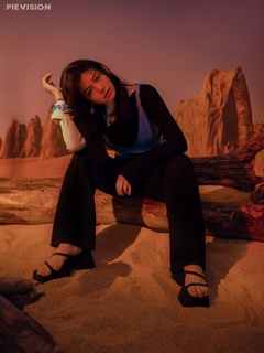 Michelle Chen feet photo 1