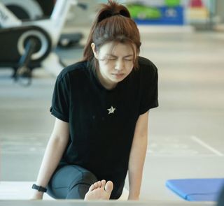 Michelle Chen feet photo 10