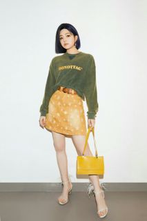 Michelle Chen feet photo 9