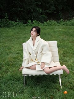 Michelle Chen feet photo 14