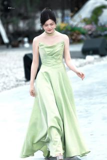 Michelle Chen feet photo 8