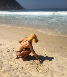 Michelle Costa feet photo 20