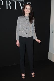Michelle Dockery feet photo thumbnail