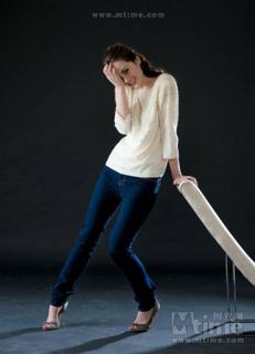 Michelle Dockery feet photo thumbnail