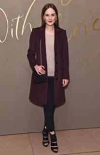 Michelle Dockery feet photo thumbnail