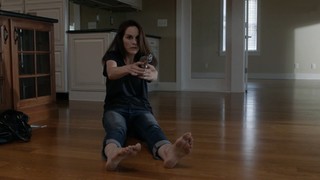 Michelle Dockery feet photo thumbnail